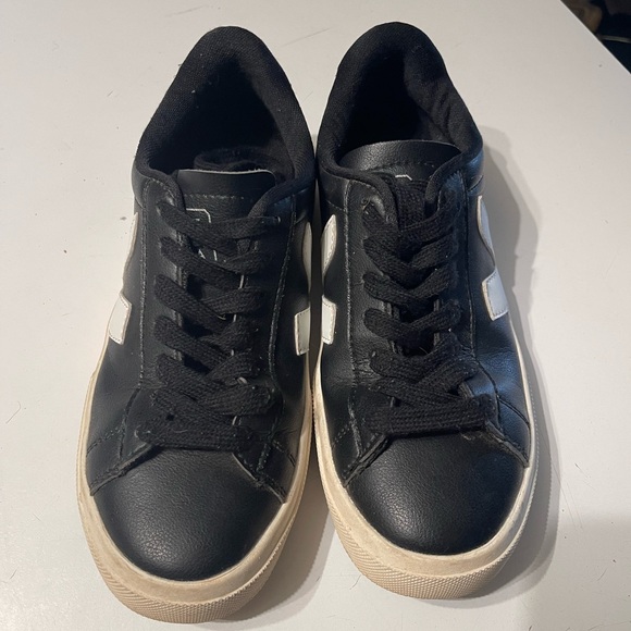 Veja Campo Chromefree Women’s Size 5 Black/White Leather Low Top Sneakers - Picture 3 of 9